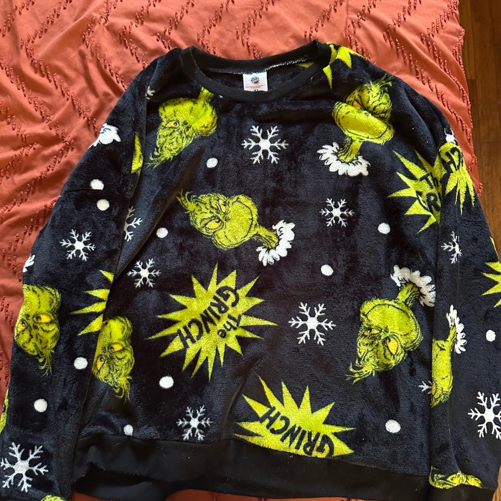 The Grinch Black and Green Women's Sweater